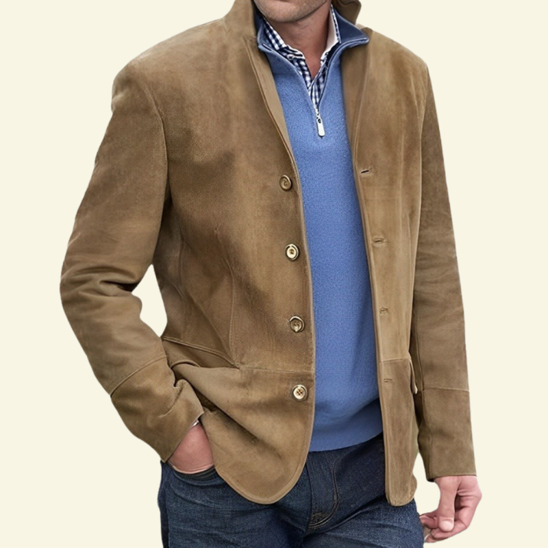 Beige blazer til herre med blød, mat overflade på model — Bjerrelund