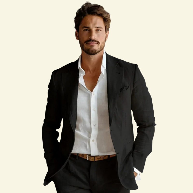 Sort elegant blazer til herre med klassisk revers på model — Bjerrelund
